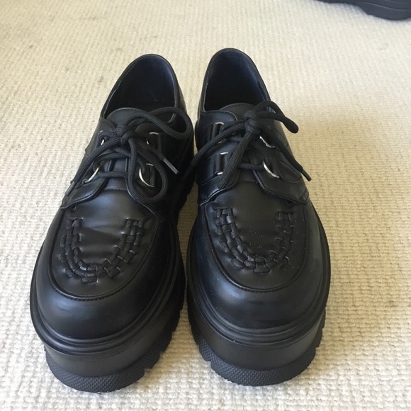 koi Black Men\'s Chunky Lace-Up Loafers